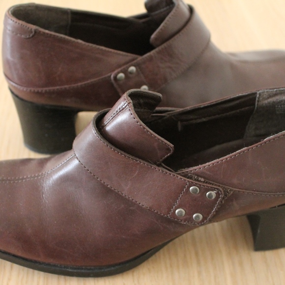 Clarks Dark Brown Block Heeled Loafers - Picture 3 of 5